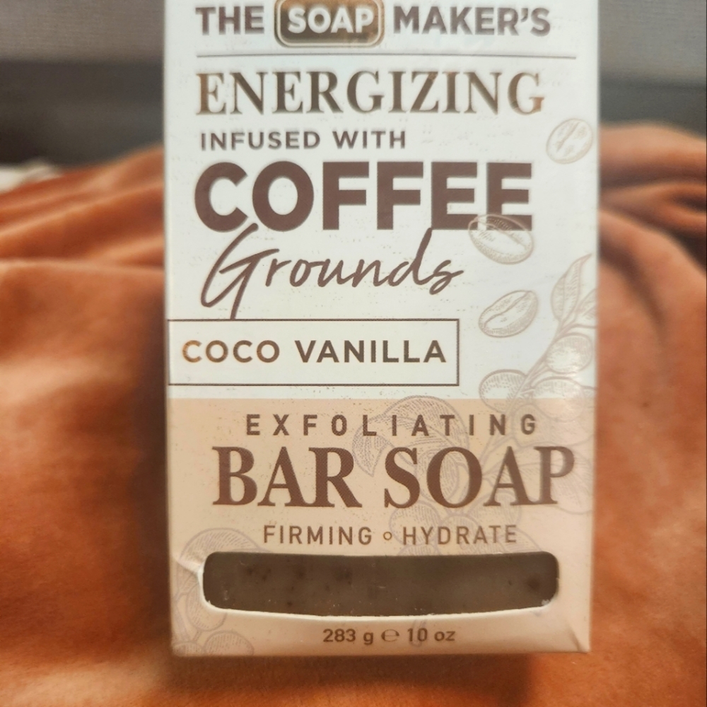 THE SOAP MAKER'S ENERGIZING COFFEE GROUNDS  EXFOLIATING COCOA VANILLA SOAP